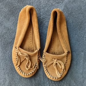 Minnetonka Women's Moccasins - Size 6
